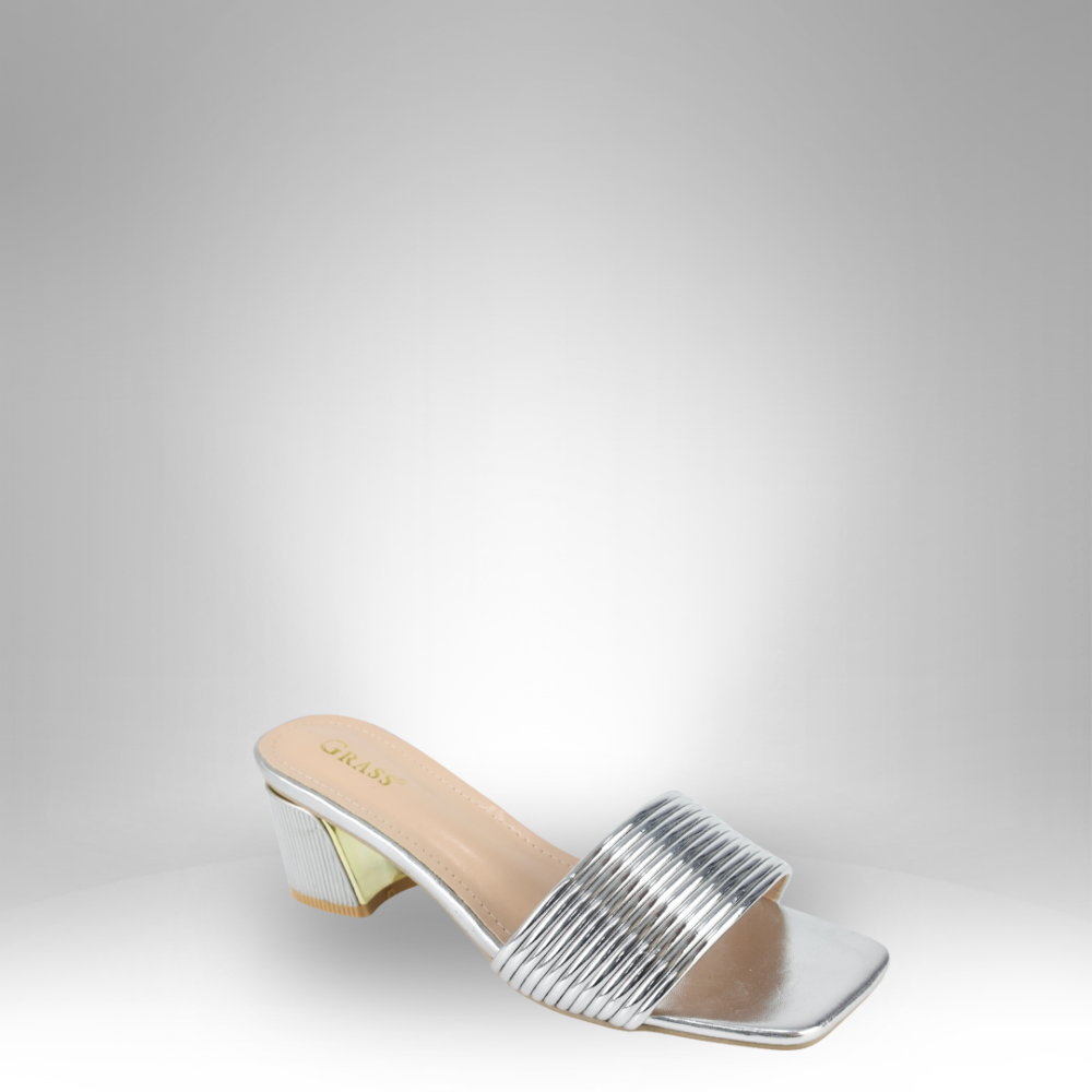 Women's Textured Slip-On Sandals with Block Heels GRS-2871 - Image 3