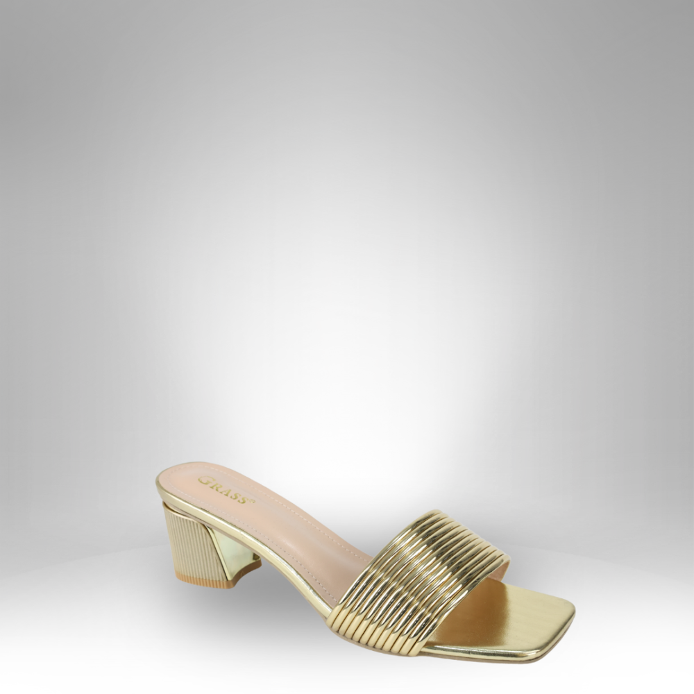 Women's Textured Slip-On Sandals with Block Heels GRS-2871 - Image 2